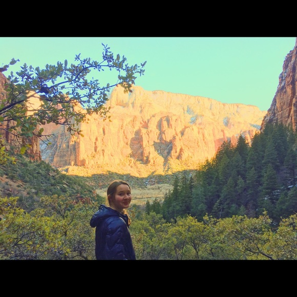 Meet your Posher, Kelly - Picture 3 of 4